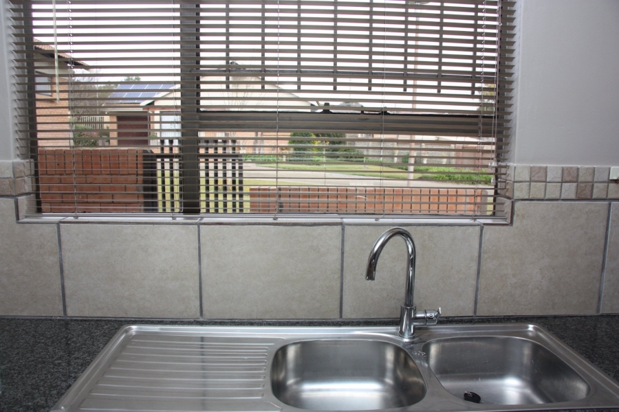 2 Bedroom Property for Sale in Langenhovenpark Free State